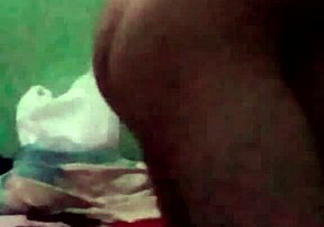 This video shows how a gay amateur gets an anal fuck