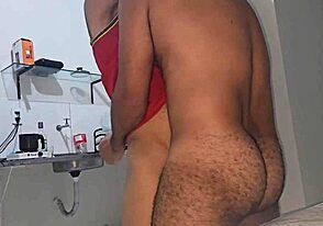 Pizza delivery guy hit the jackpot walking into bareback ass fucking in a hotel room. Talk about perfect timing for amateur action.