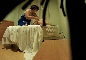 Amateur couple's naughty hotel romp
