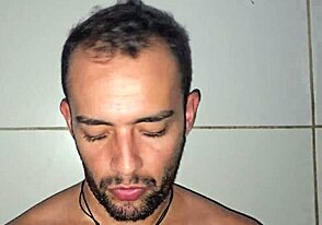 Gay amateur gets dirty with a hung top