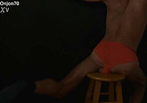 Amateur workout with ass worship