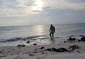 The guy was very naughty with the Dutch girl on the beach