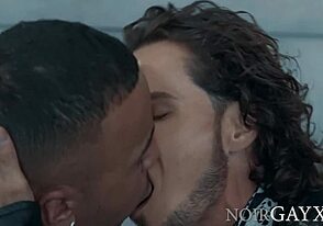 Interracial gay bedroom action with two hunks