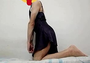 Gay amateur flaunts assets fully
