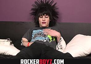 Rocker boyz - crazy hair emo twink jerks his cock