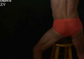 Amateur workout with ass worship