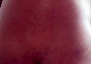 Delivery guy got his dick sucked by a sexy transsexual