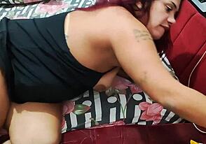 Ele não aguentou a pressão e gozou muito rápido