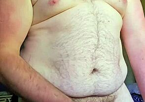 damn, watching this muscle chub cum is pure fire