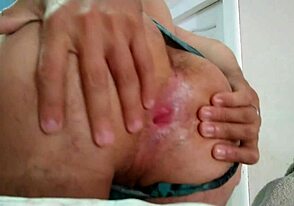 What's the story behind Ecuador police in amateur encounters?